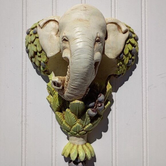 Vintage Pair of Elephant Brackets Drapery Sconce Corbels Chalkware MCM Wall Art - Picture 8 of 14